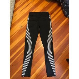 Stretchy Shiny Leggings!